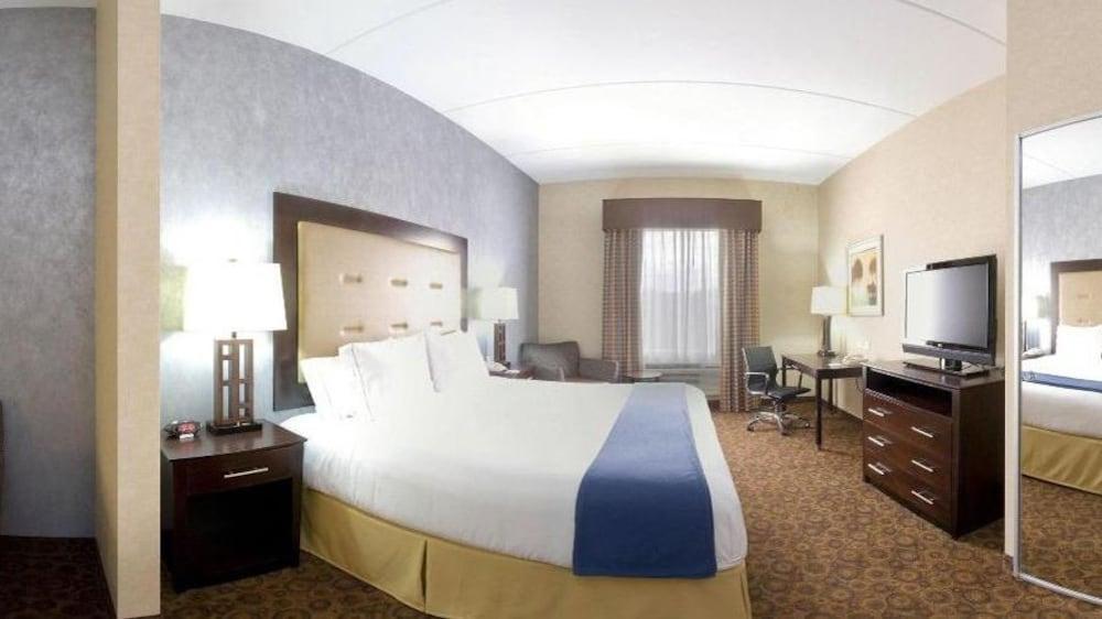 Holiday Inn Express Hotel & Suites Byram By Ihg Εξωτερικό φωτογραφία