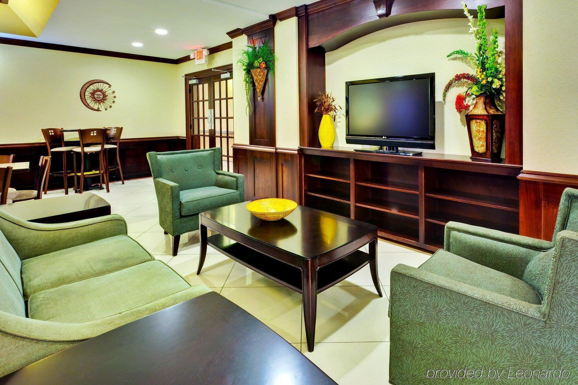 Holiday Inn Express Hotel & Suites Byram By Ihg Εσωτερικό φωτογραφία