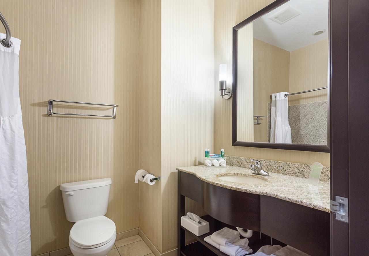 Holiday Inn Express Hotel & Suites Byram By Ihg Εξωτερικό φωτογραφία