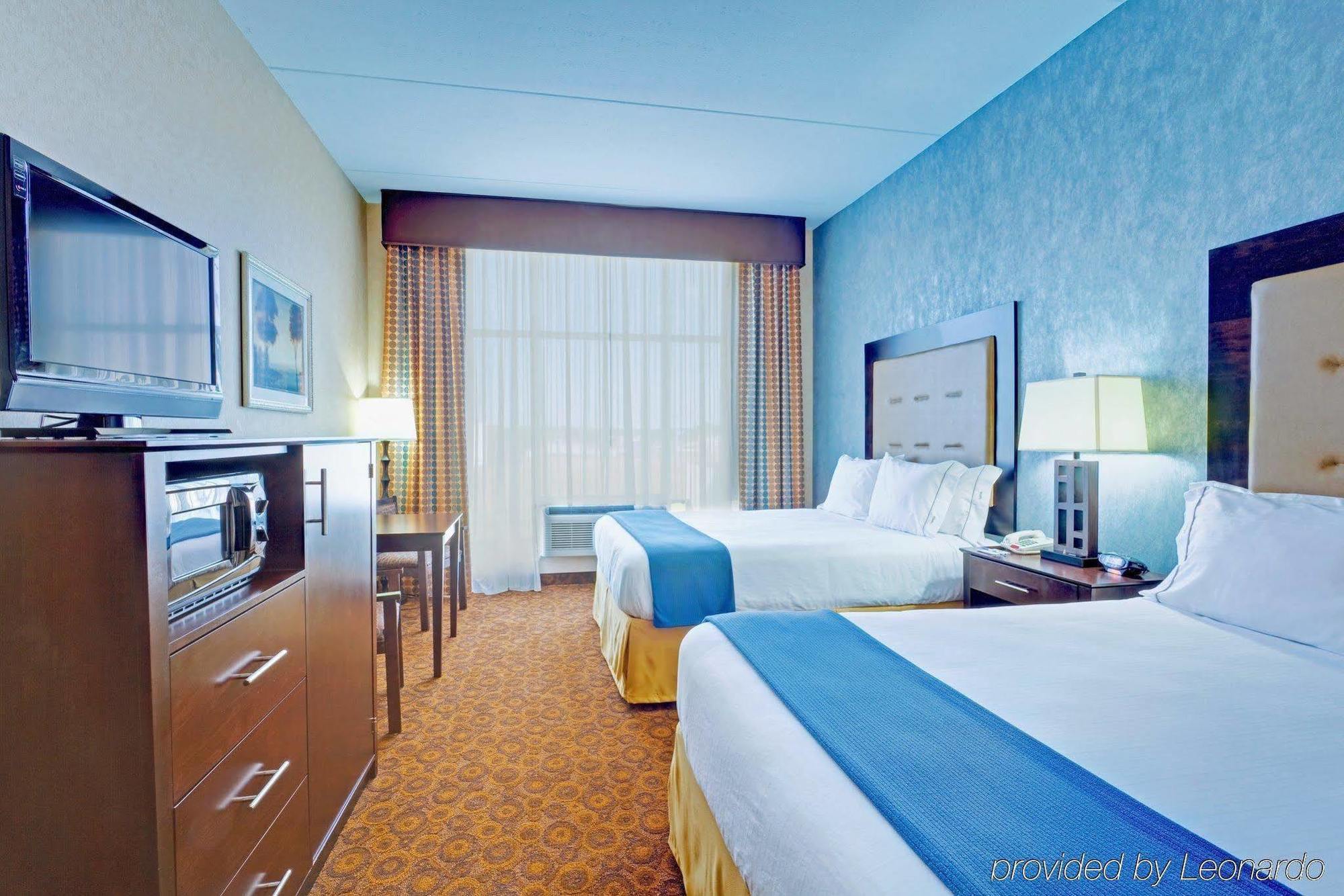 Holiday Inn Express Hotel & Suites Byram By Ihg Δωμάτιο φωτογραφία