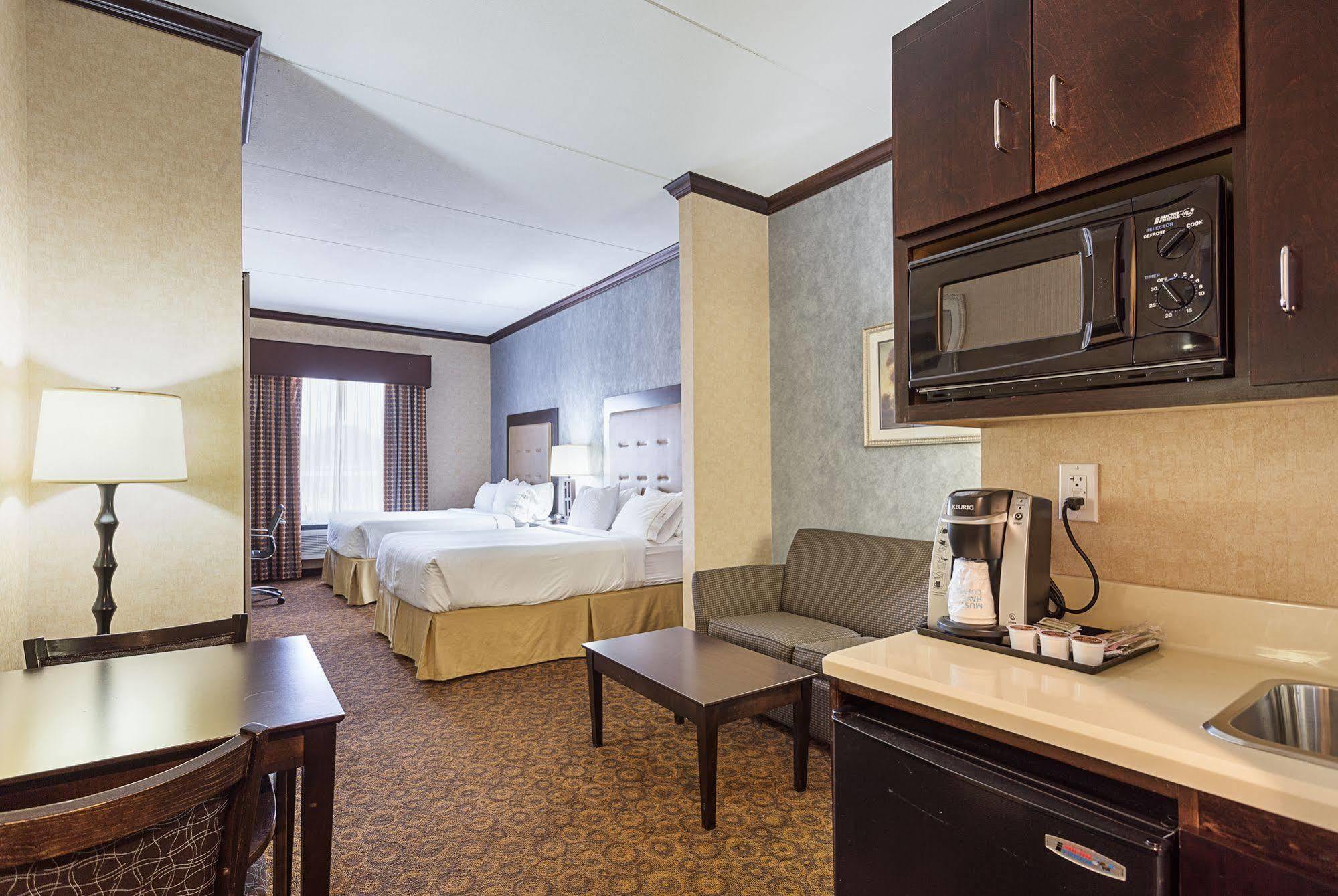 Holiday Inn Express Hotel & Suites Byram By Ihg Εξωτερικό φωτογραφία